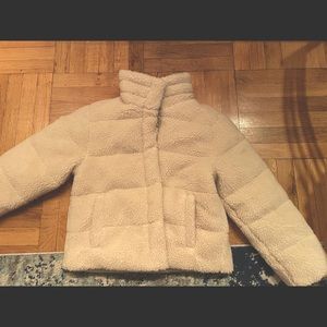 *BRAND NEW* fluffy coat